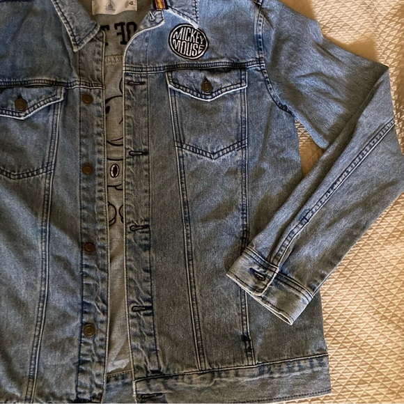 COPY - Disney Mickey Mouse oversized ‘Leader of the Club’ Denim Jacket - Picture 4 of 9